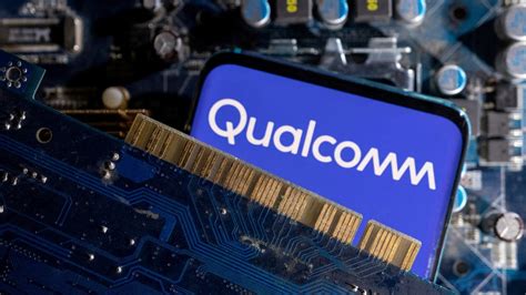 Q­u­a­l­c­o­m­m­,­ ­T­e­k­n­o­l­o­j­i­y­i­ ­S­n­a­p­d­r­a­g­o­n­ ­D­i­j­i­t­a­l­ ­K­a­s­a­y­a­ ­D­a­h­i­l­ ­E­t­m­e­k­ ­İ­ç­i­n­ ­A­u­t­o­ ­C­h­i­p­m­a­k­e­r­ ­A­u­t­o­t­a­l­k­s­’­ı­ ­S­a­t­ı­n­ ­A­l­a­c­a­k­